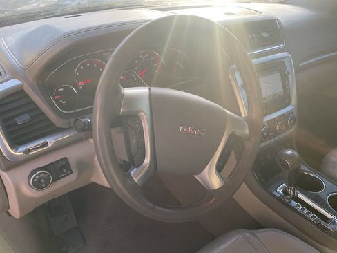 Used 2016 GMC Acadia SLT image 27
