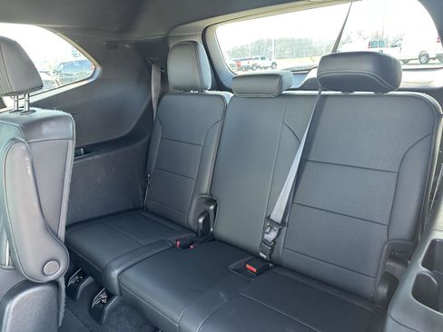 Used 2025 Buick Enclave Preferred image 14