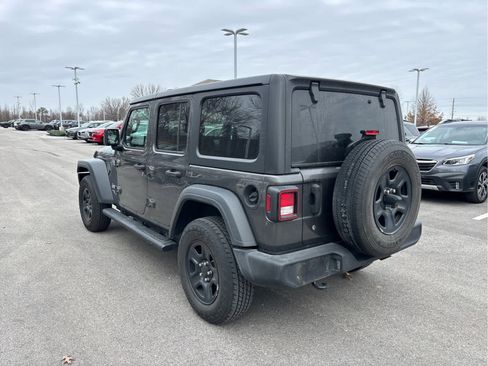 Used 2018 Jeep Wrangler Unlimited Sport image 3