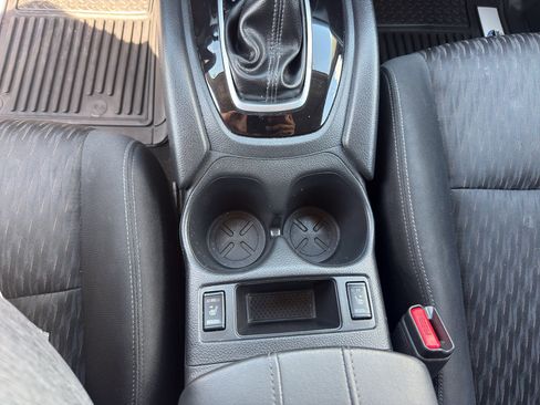 Used 2020 Nissan Rogue SV FWD image 19