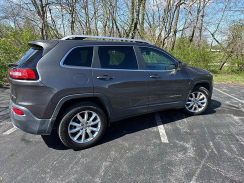 Used 2015 Jeep Cherokee Limited image 2