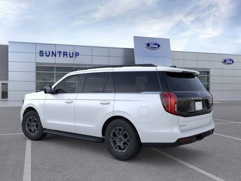New 2025 Ford Expedition Active image 4
