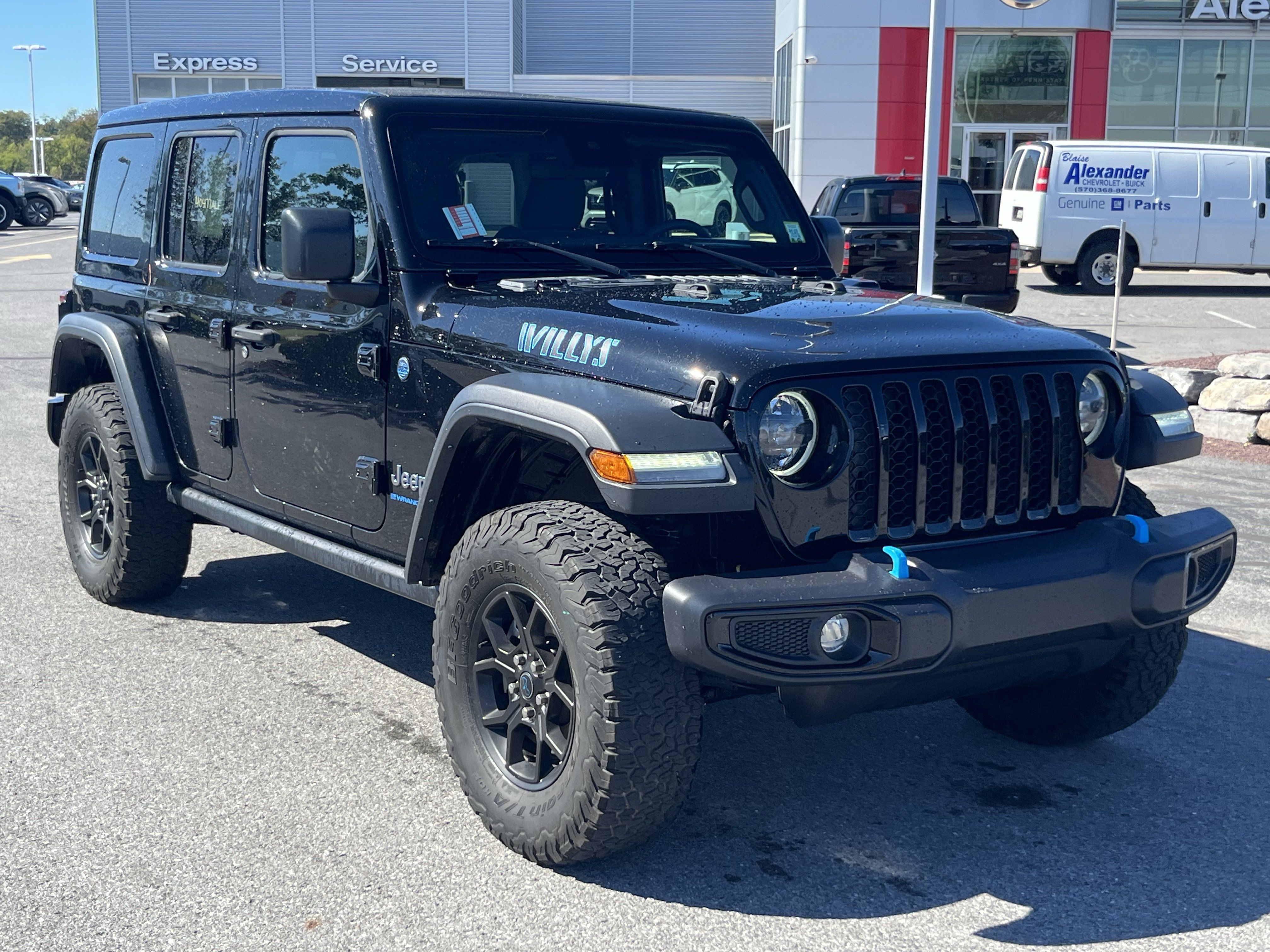 Used 2024 Jeep Wrangler Unlimited AWD/4WD image 1