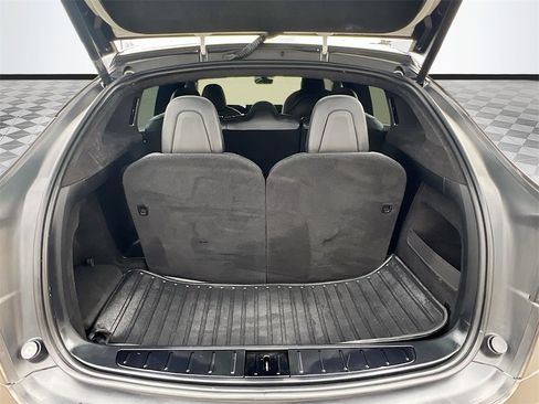 Used 2022 Tesla Model X image 26