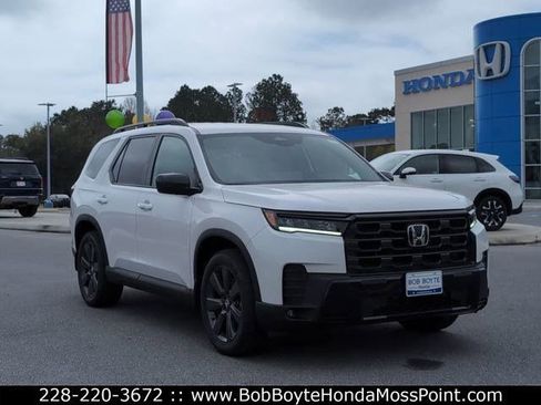 New 2026 Honda Pilot Sport image 7