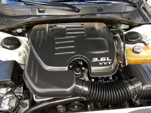 Used 2019 Dodge Charger SXT w/ Blacktop Package image 51