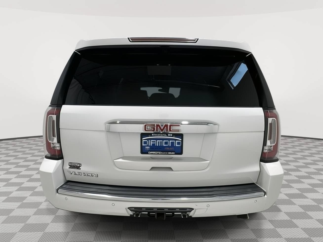 Used 2016 GMC Yukon Denali w/ Open Road Package AWD/4WD image 4