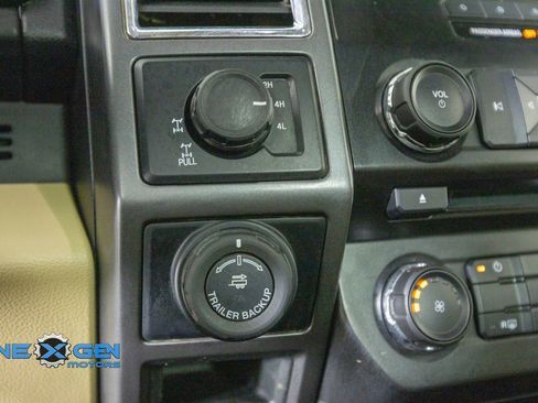 Used 2016 Ford F150 XLT w/ Equipment Group 301A Mid AWD/4WD image 18
