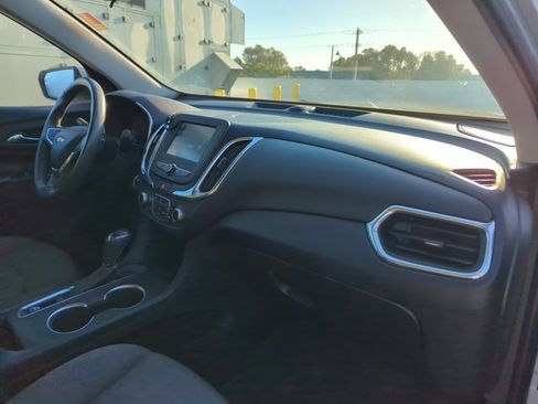 Used 2018 Chevrolet Equinox LT image 26