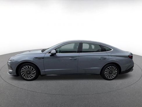 Used 2025 Hyundai Sonata SEL FWD image 12