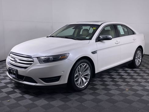 Used 2018 Ford Taurus Limited w/ Driver Assist Package image 17