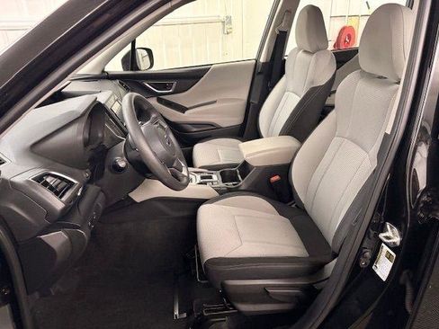 Used 2021 Subaru Forester AWD/4WD image 5