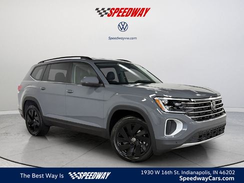 New 2026 Volkswagen Atlas SE image 1