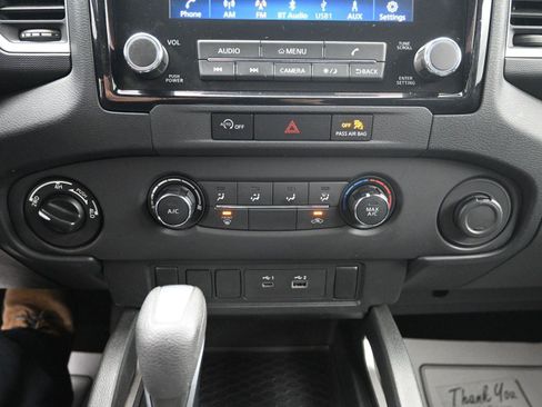 Used 2023 Nissan Frontier SV image 23