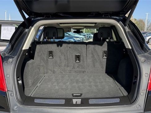 Used 2017 Cadillac XT5 Luxury image 24