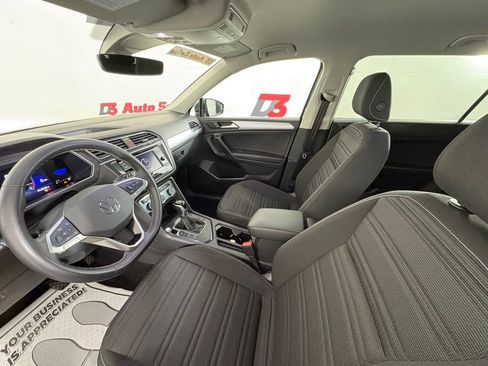 Used 2024 Volkswagen Tiguan S image 10