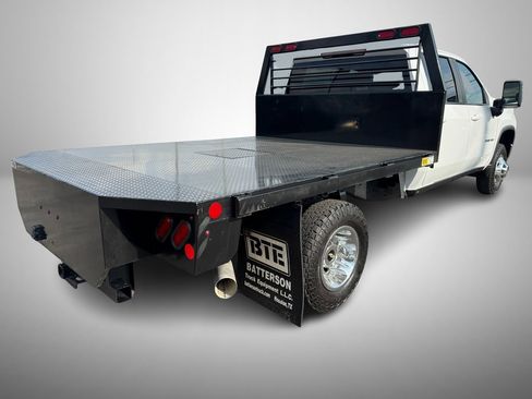 Used 2022 Chevrolet Silverado 3500 LT w/ Convenience Package image 3