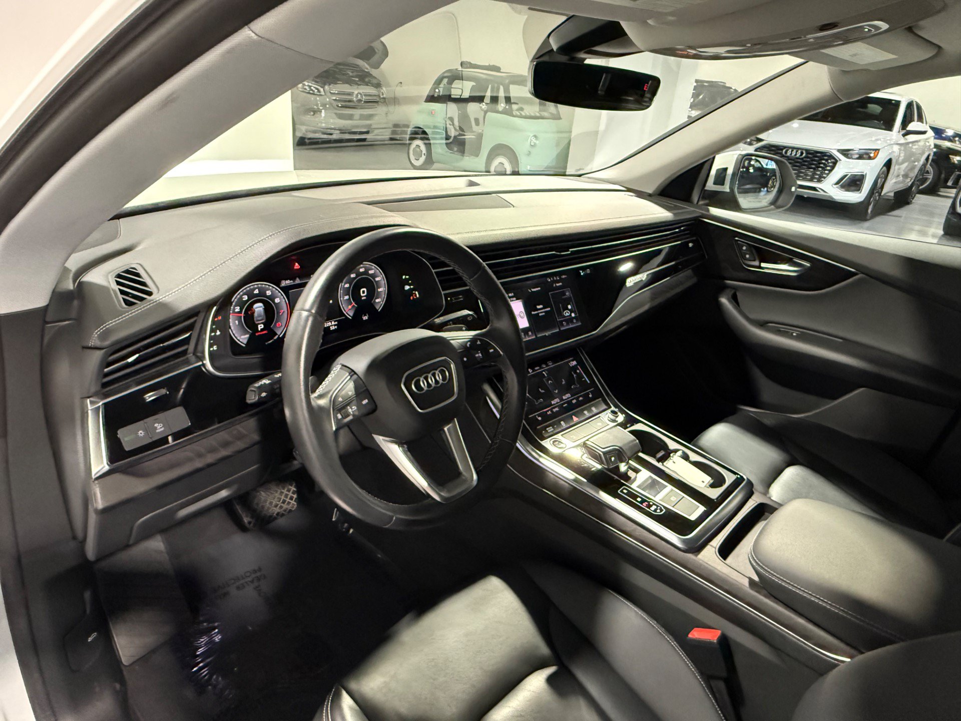 Used 2023 Audi Q8 Premium w/ Convenience Package AWD/4WD image 17