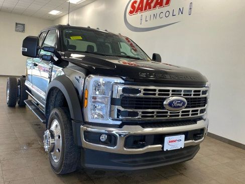 New 2025 Ford F550 4x4 SuperCab Super Duty w/ XLT Value Package image 2