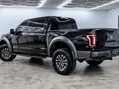 Used 2019 Ford F150 Raptor image 9