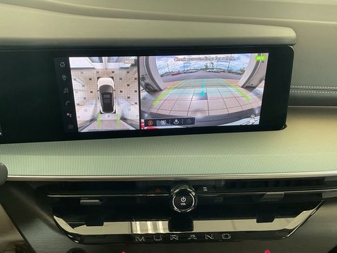 Used 2025 Nissan Murano SL image 16