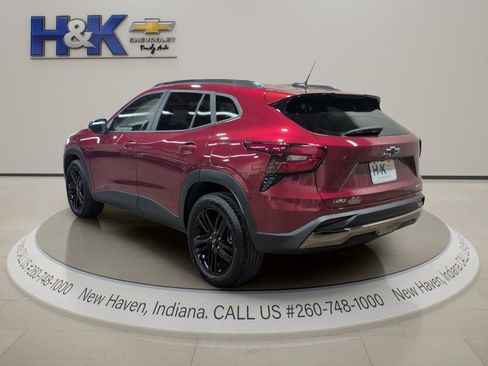 Used 2024 Chevrolet Trax ACTIV w/ Sunroof Package FWD image 4