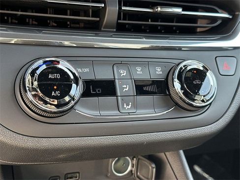 New 2025 Buick Envista Preferred w/ Convenience II Package image 11