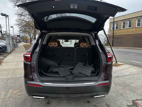 Used 2018 Buick Enclave Essence image 20