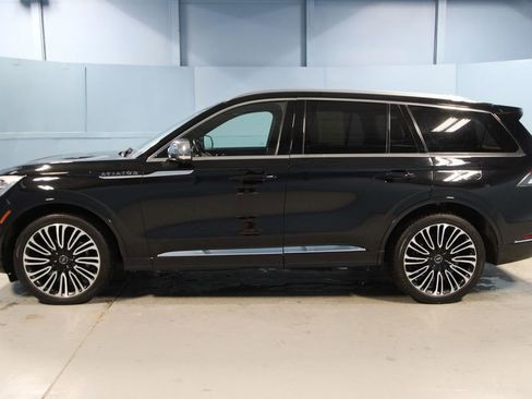 Used 2022 Lincoln Aviator Black Label w/ Dynamic Handling Package image 39