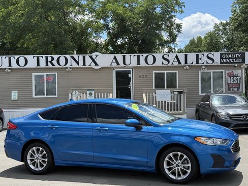 Used 2020 Ford Fusion SE FWD image 1