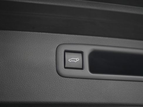 Used 2025 Toyota Highlander XSE AWD/4WD image 20