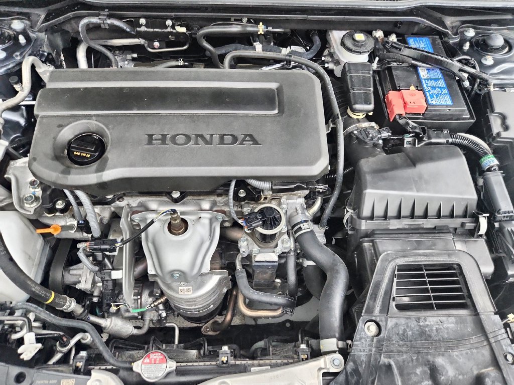 Used 2025 Honda Civic LX image 36