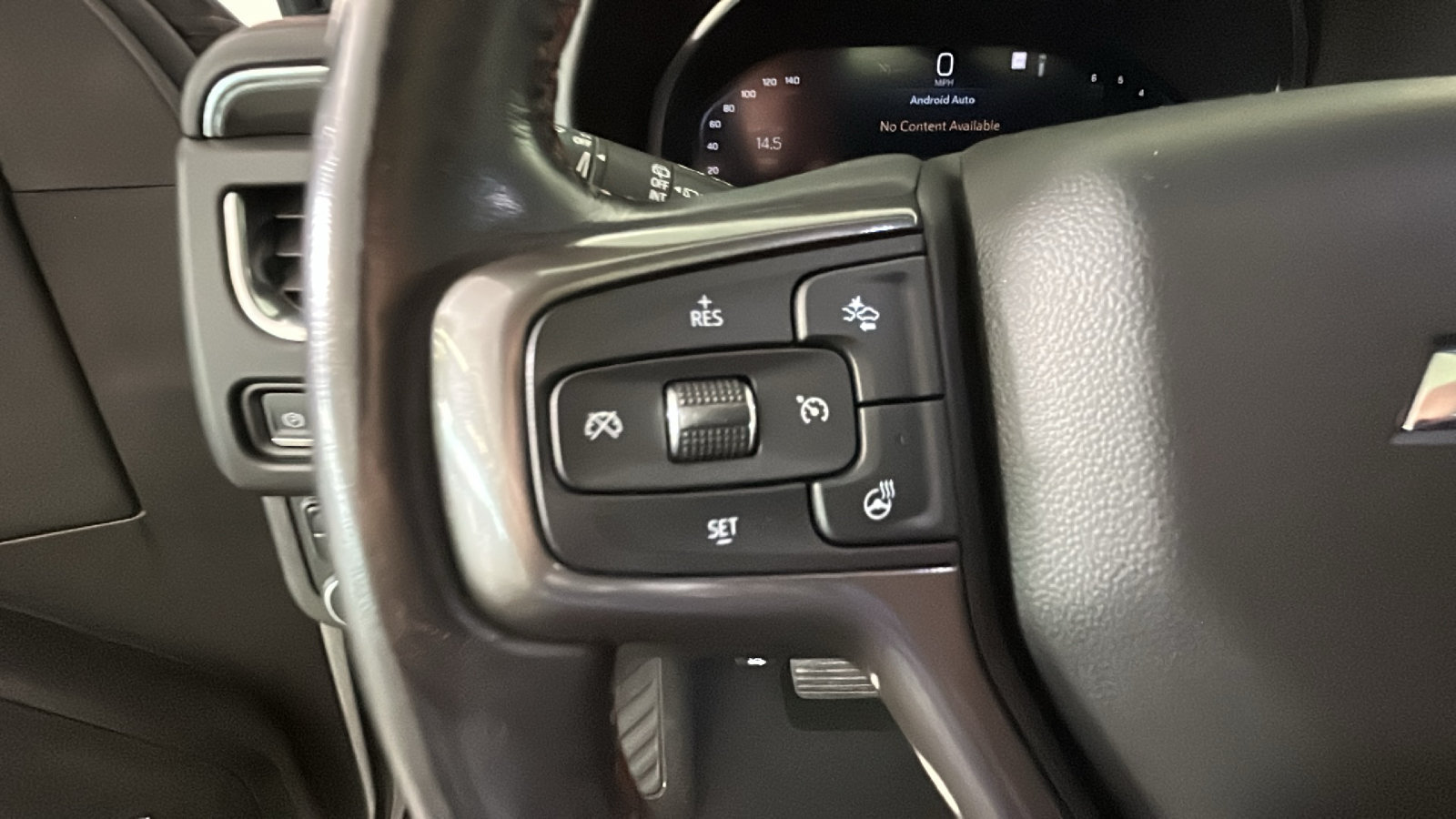Used 2022 Chevrolet Suburban RST w/ Luxury Package AWD/4WD image 19