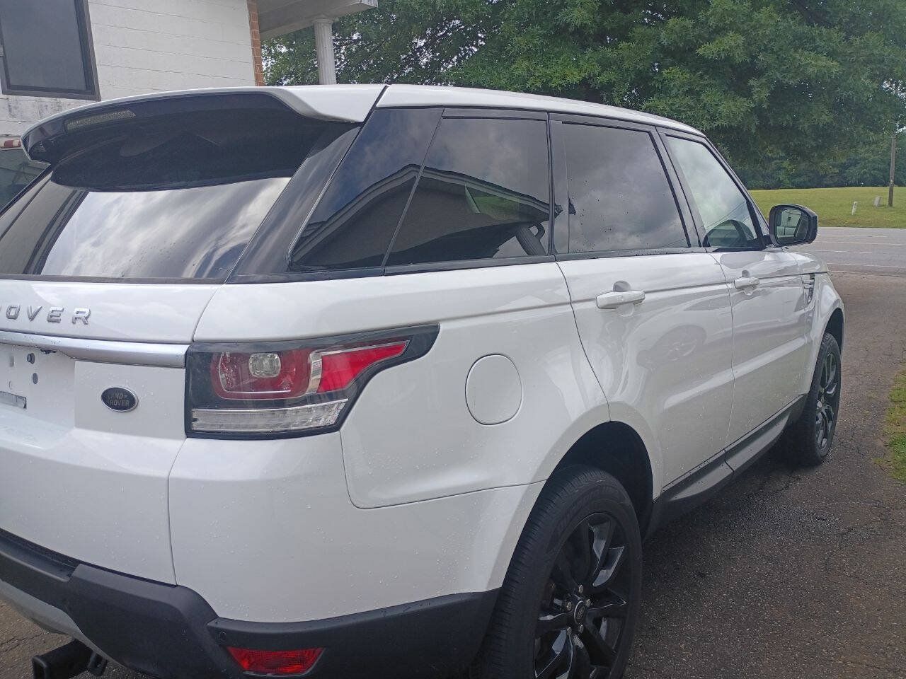 Used 2014 Land Rover Range Rover Sport HSE AWD/4WD image 6
