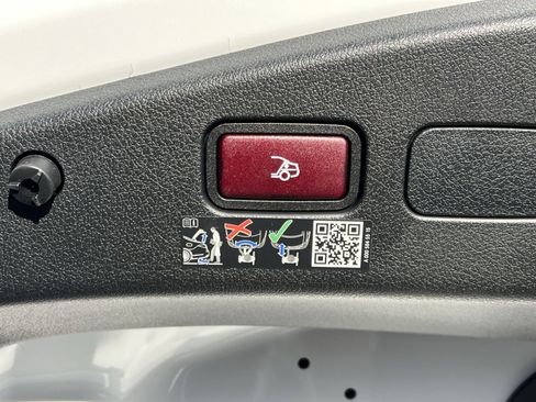 New 2026 Mercedes-Benz CLE 53 AMG 4MATIC Cabriolet image 25