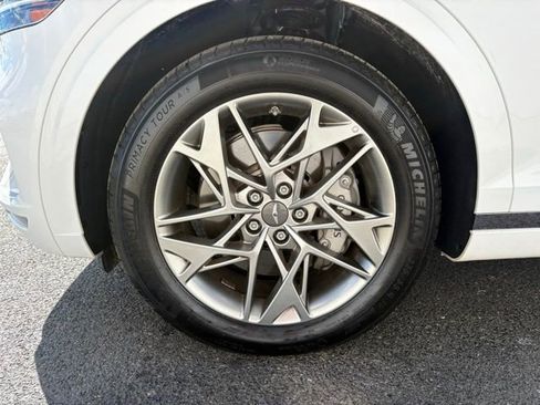 Used 2025 Genesis GV70 2.5T image 9