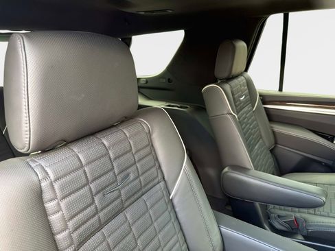 Used 2025 Cadillac Escalade Sport Platinum image 27