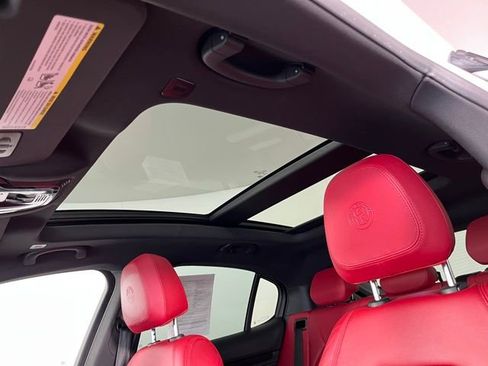 Used 2023 Alfa Romeo Stelvio Sprint image 18