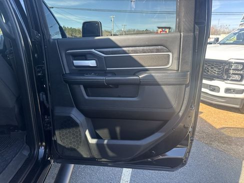 Used 2024 RAM 2500 Big Horn w/ Night Edition image 33