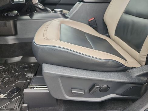 Used 2024 Ford Bronco Wildtrak image 23