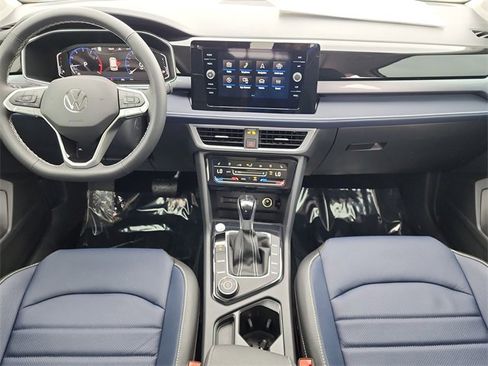 New 2025 Volkswagen Taos SEL image 18