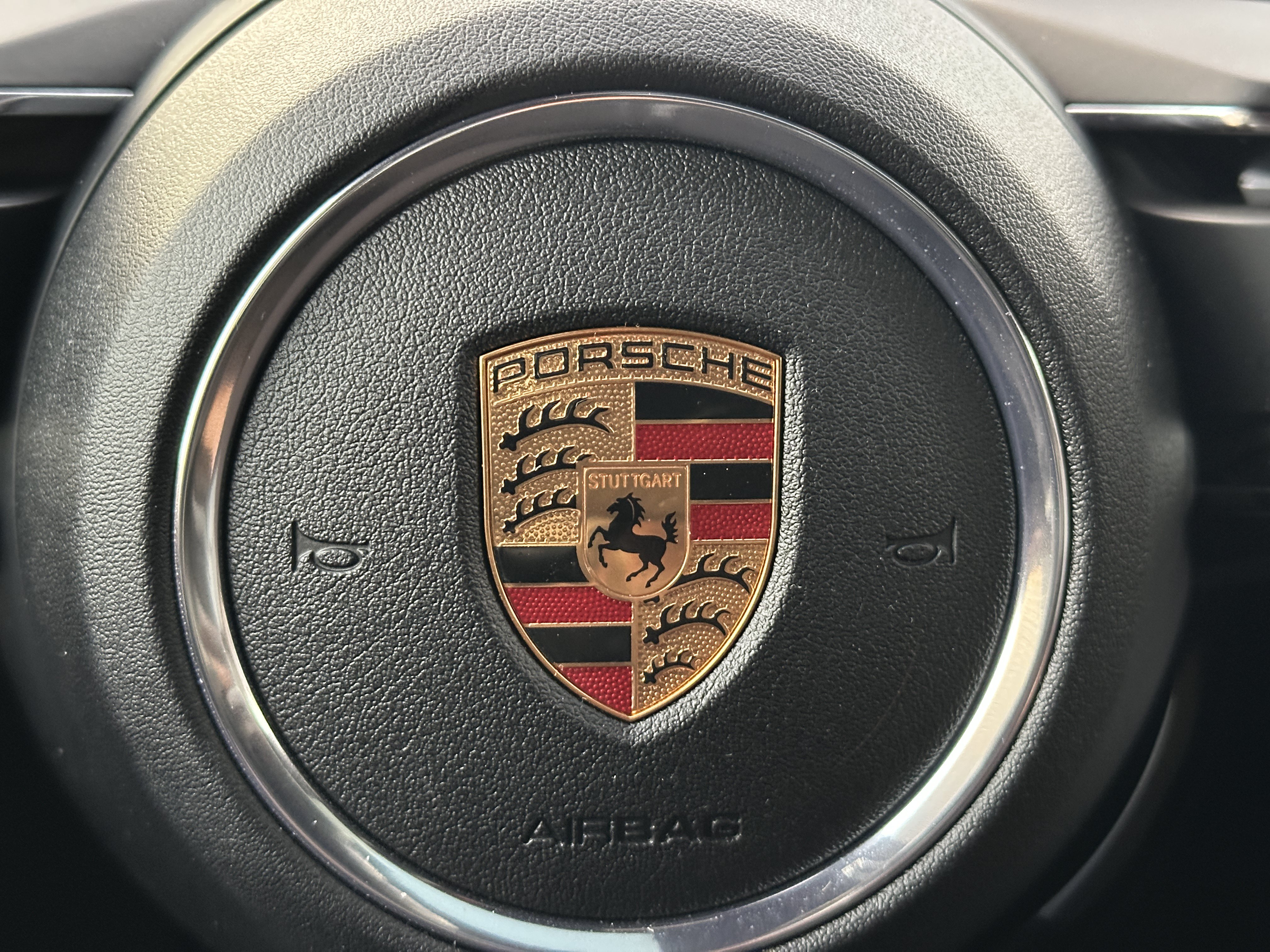Certified 2025 Porsche Macan AWD/4WD image 29