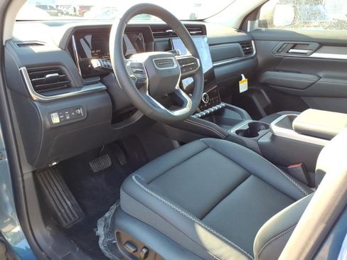 New 2026 GMC Terrain Denali w/ LPO, Black Badging Package image 10