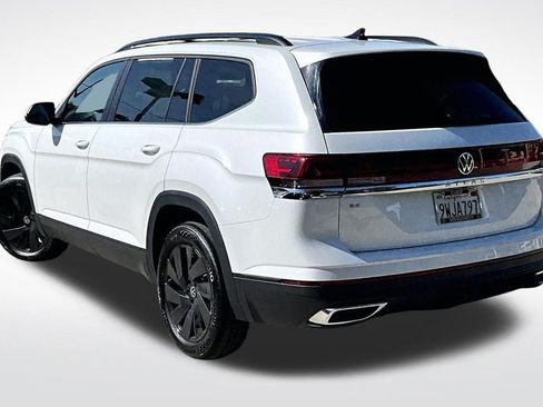 Certified 2026 Volkswagen Atlas SE w/ Panoramic Sunroof Package FWD image 13