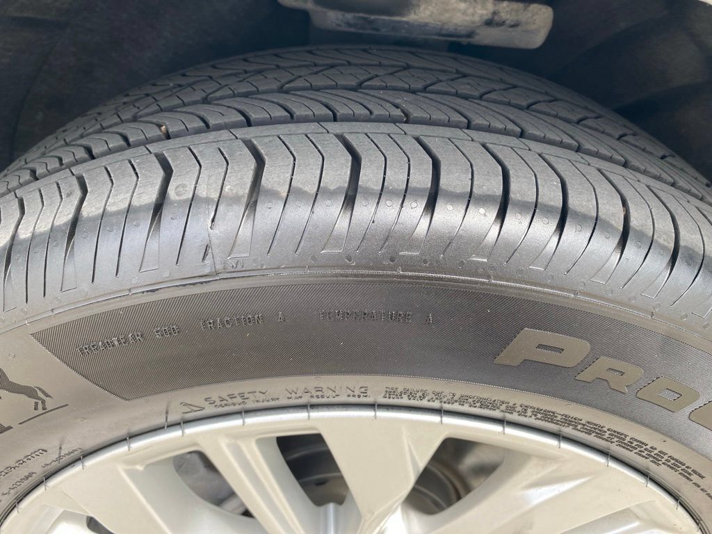 Certified 2024 Cadillac XT4 Luxury FWD image 23