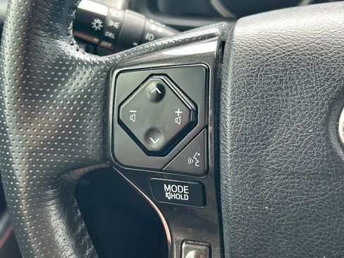 Used 2023 Toyota 4Runner TRD Off-Road Premium AWD/4WD image 38