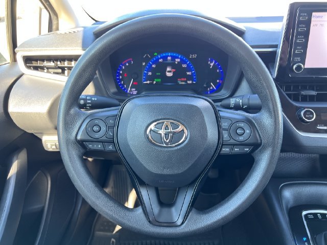 Used 2020 Toyota Corolla LE FWD image 18
