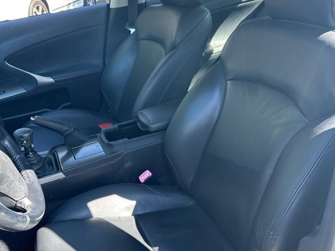 Used 2008 Lexus IS 250 w/ Preferred Accessory Pkg RWD image 3
