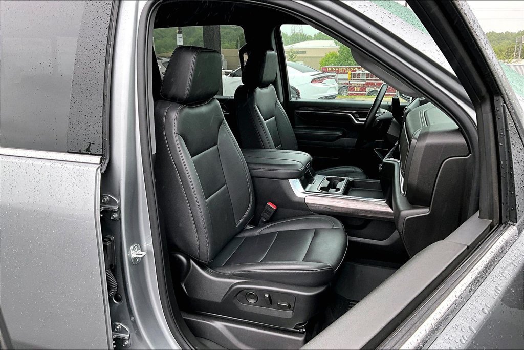 Used 2025 Chevrolet Silverado 2500 LTZ w/ LTZ Plus Package AWD/4WD image 31