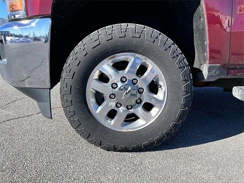 Used 2015 Chevrolet Silverado 2500 LT w/ LT Convenience Package image 7